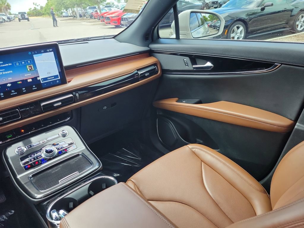 Used 2023 Lincoln Nautilus Reserve AWD/4WD image 12