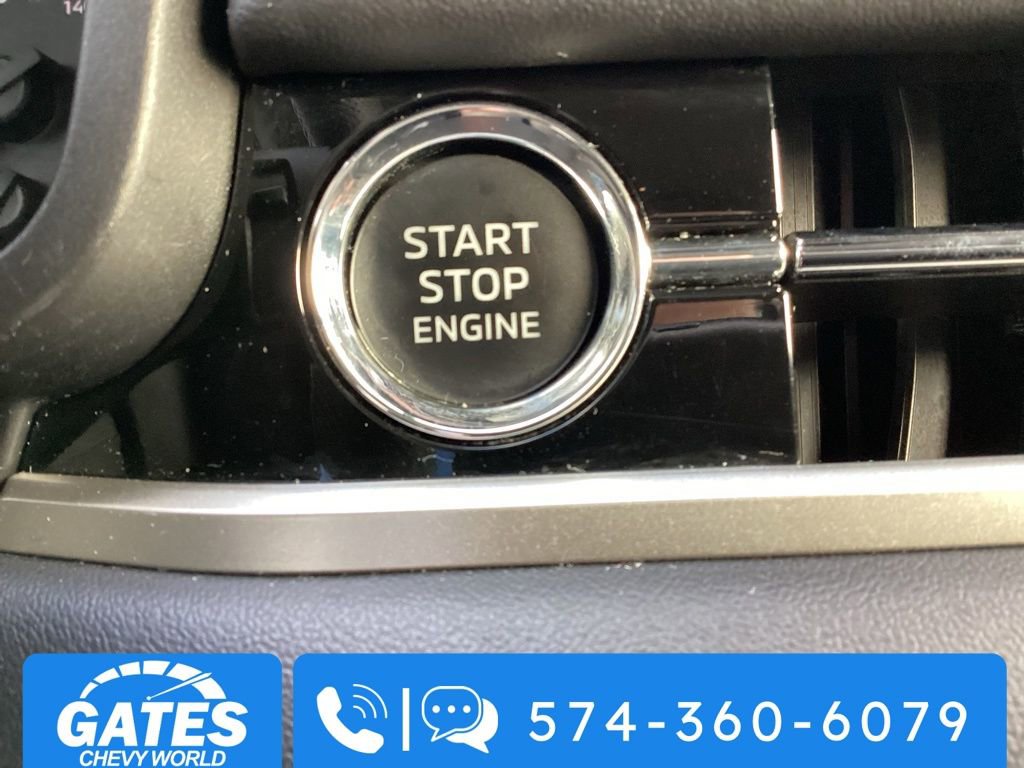 Used 2025 Mitsubishi Outlander SE image 25