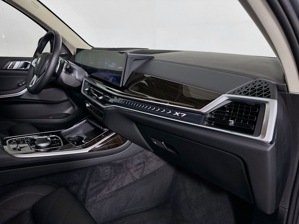 Certified 2024 BMW X7 xDrive40i w/ Premium Package image 31