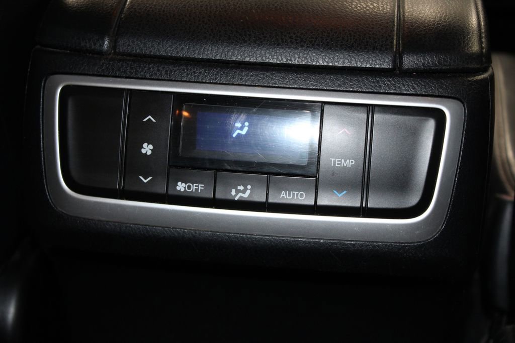 Used 2017 Toyota Highlander XLE image 33