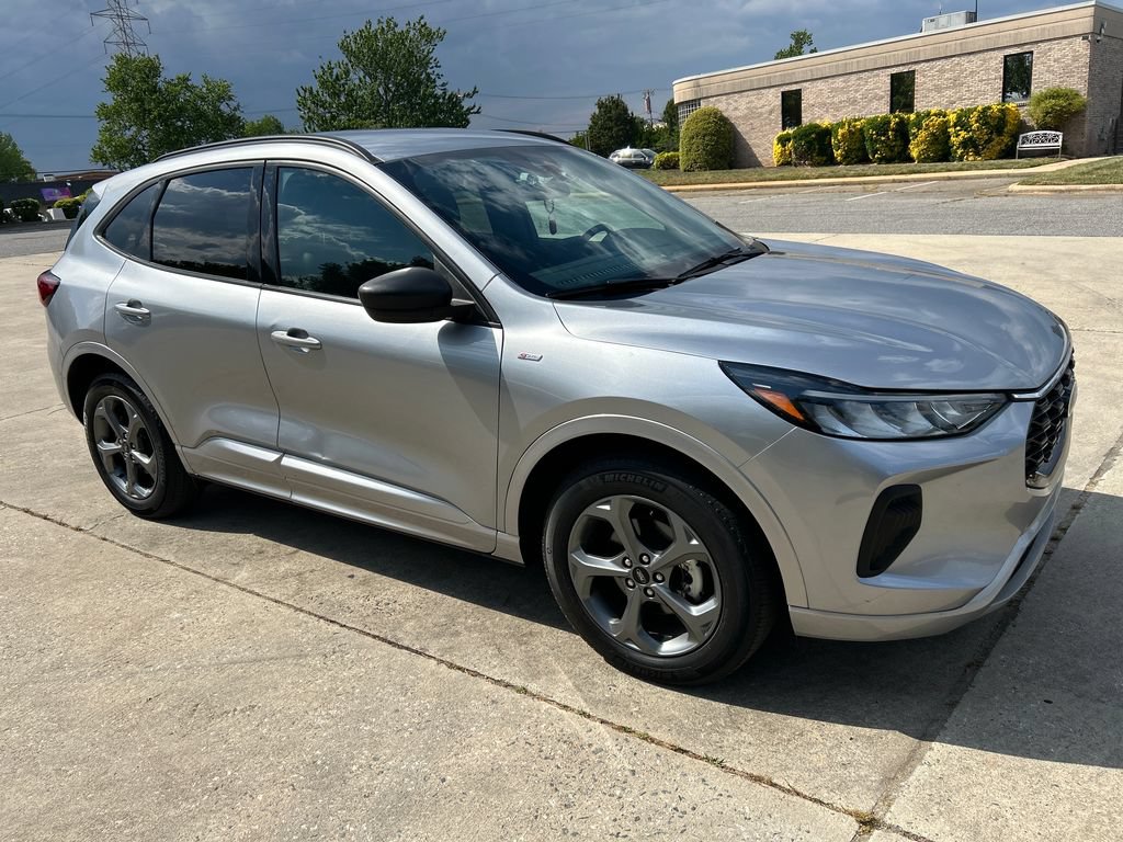 Used 2024 Ford Escape ST-Line AWD/4WD image 9