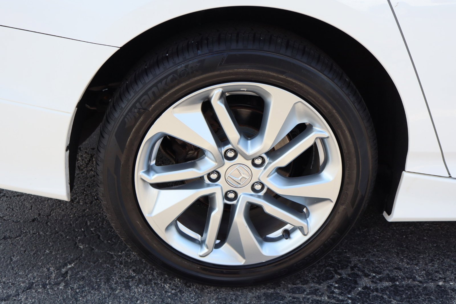 Used 2018 Honda Accord LX image 38