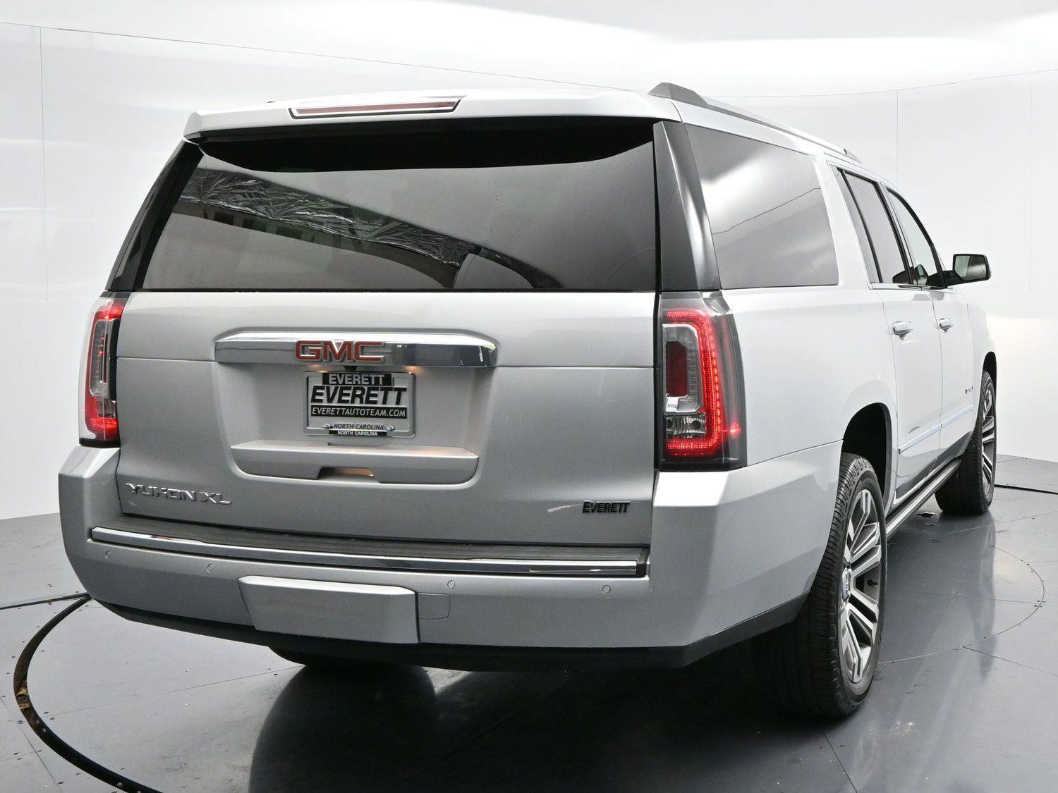 Used 2019 GMC Yukon XL Denali w/ Denali Ultimate Package AWD/4WD image 6