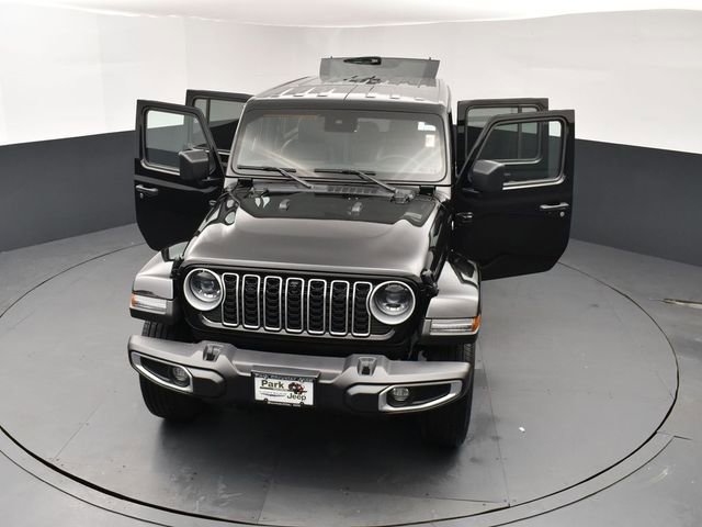 Used 2024 Jeep Wrangler Unlimited Sahara w/ Technology Group AWD/4WD image 26