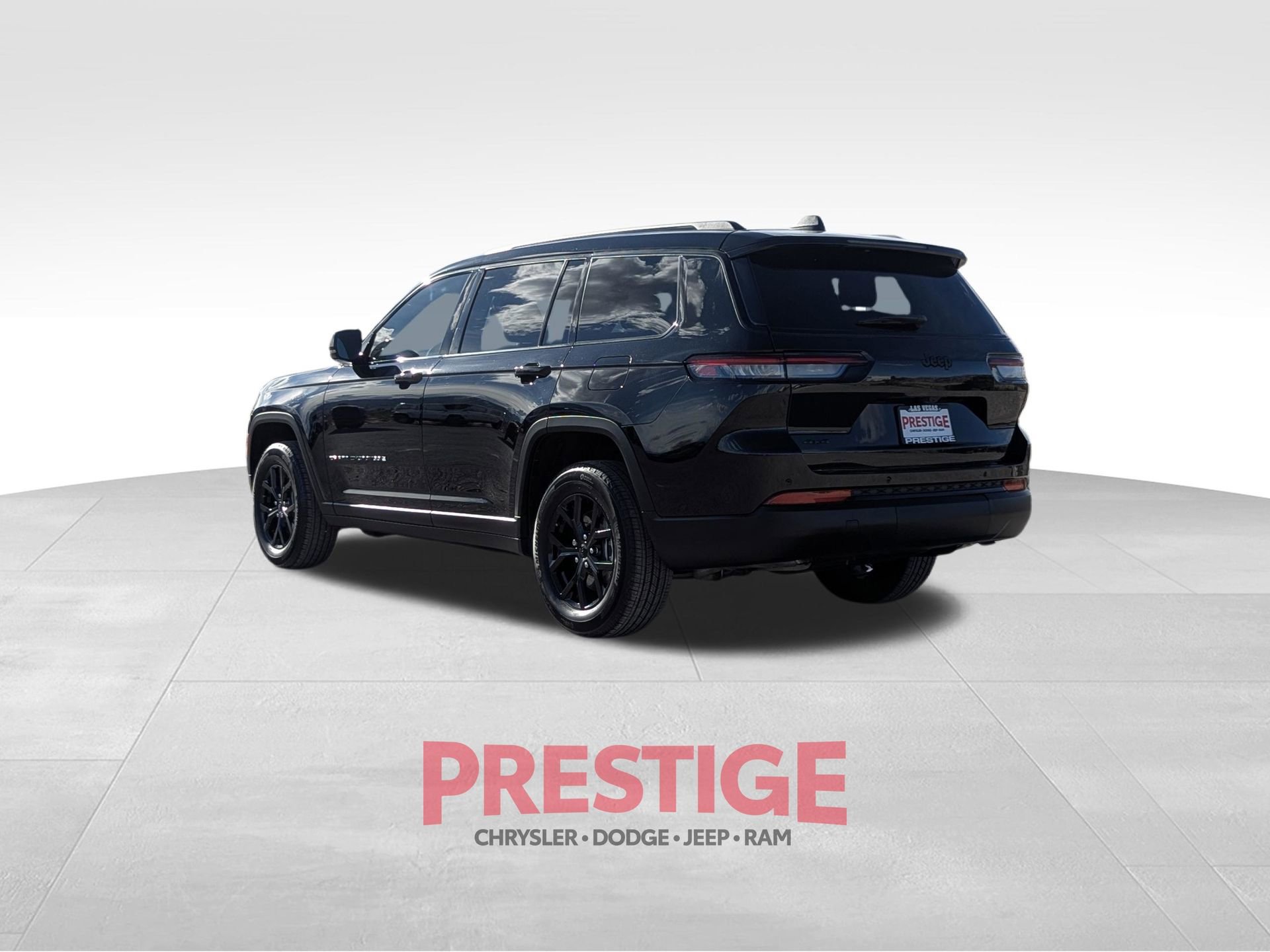 Used 2024 Jeep Grand Cherokee L Altitude image 15