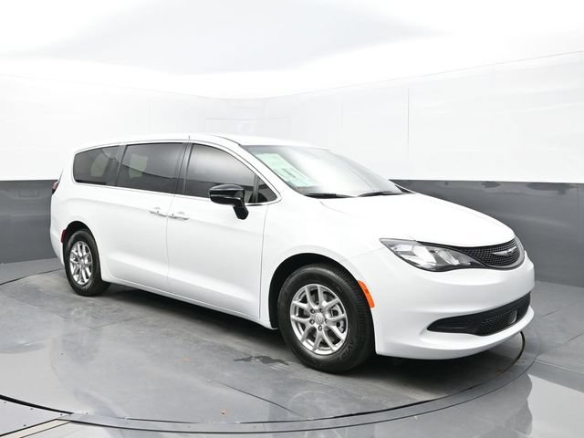 New 2025 Chrysler Voyager LX FWD image 7