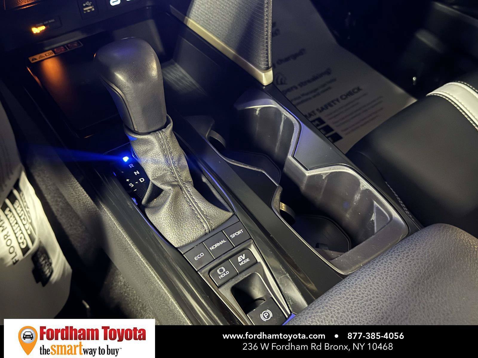 Used 2025 Toyota Camry SE FWD image 29