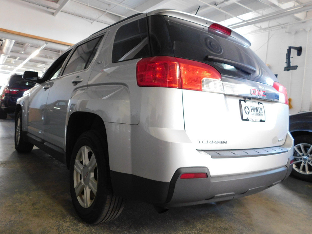 Used 2015 GMC Terrain SLE w/ Convenience Package AWD/4WD image 2
