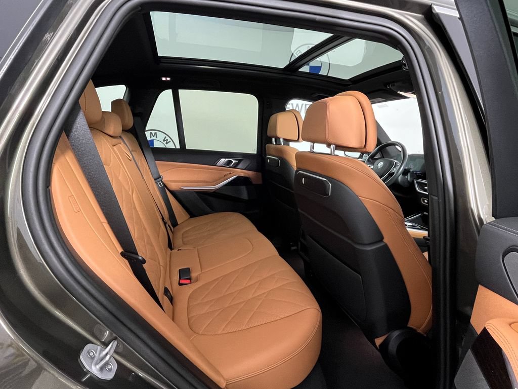 Certified 2024 BMW X5 xDrive40i w/ Premium Package AWD/4WD image 21