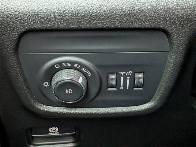 Used 2022 Jeep Grand Cherokee Limited image 28