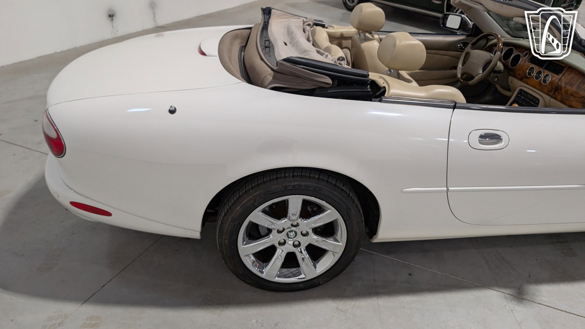Used 2003 Jaguar XK8 Convertible image 35