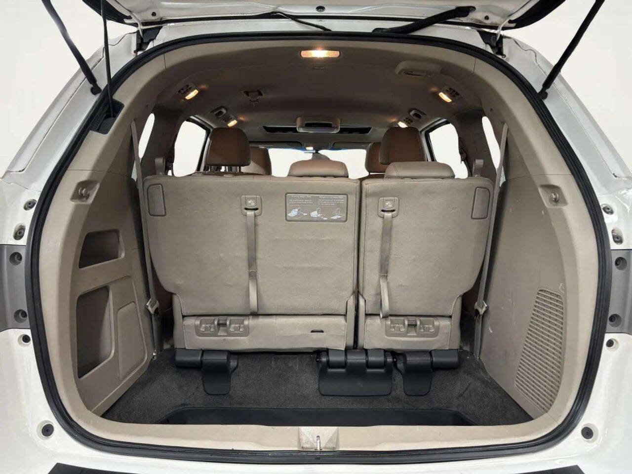 Used 2012 Honda Odyssey EX-L image 17