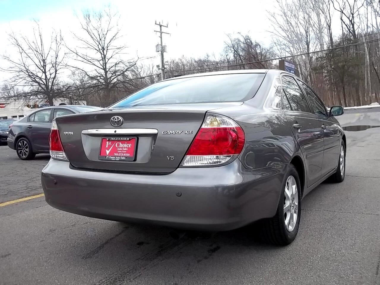 Used 2005 Toyota Camry XLE image 2