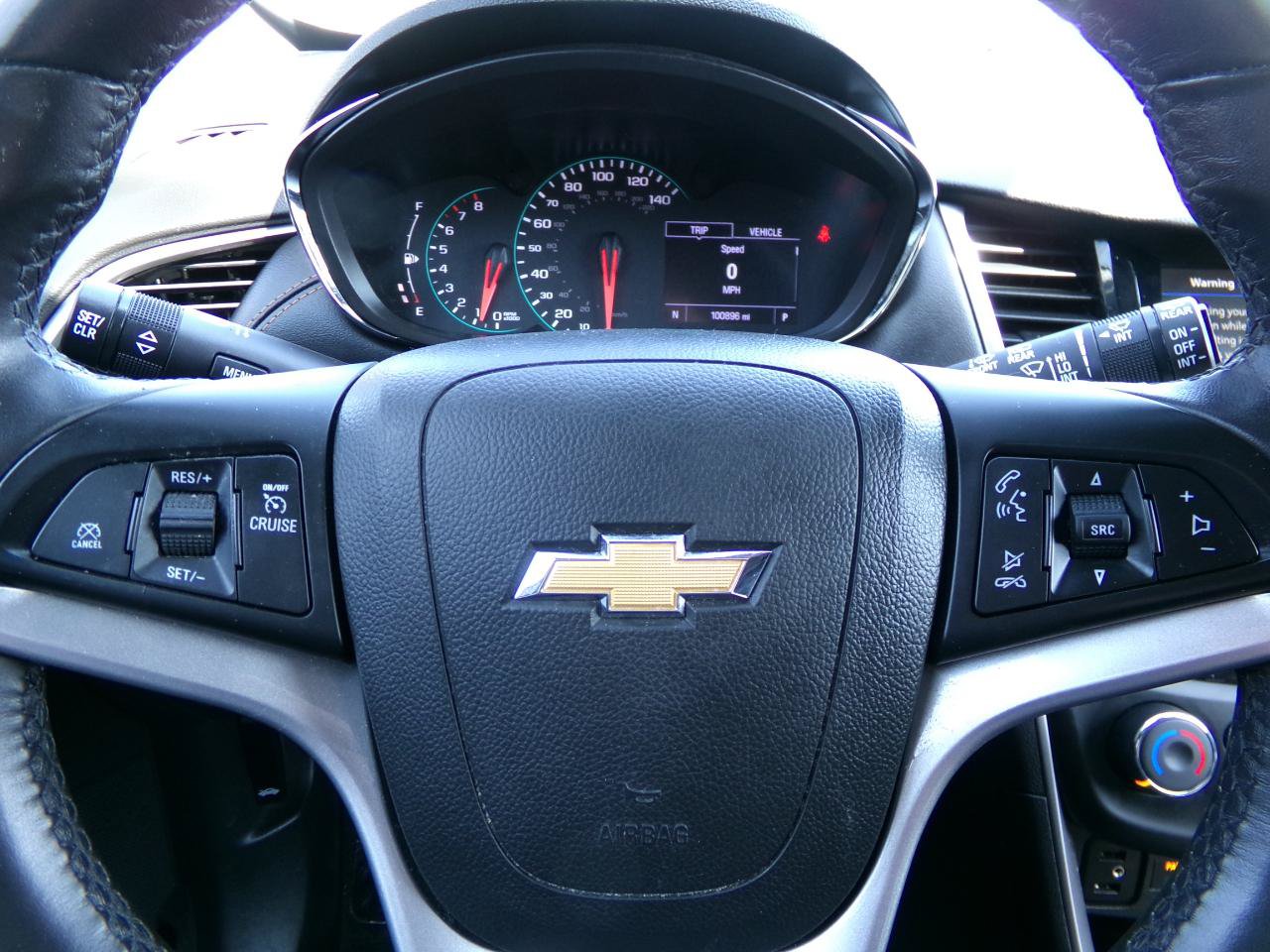 Used 2019 Chevrolet Trax LT w/ LT Convenience Package AWD/4WD image 17