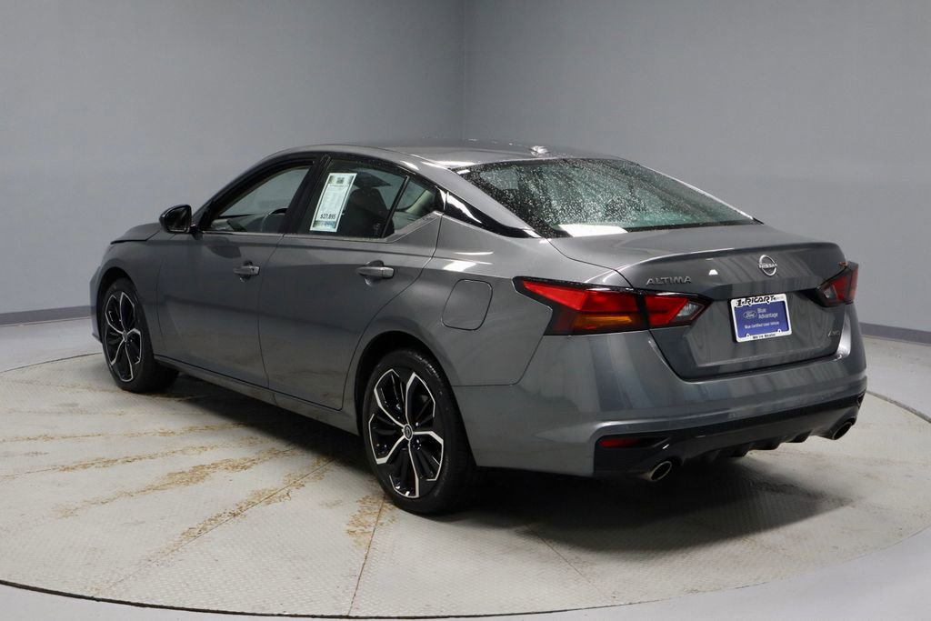 Used 2025 Nissan Altima 2.5 SR AWD/4WD image 9