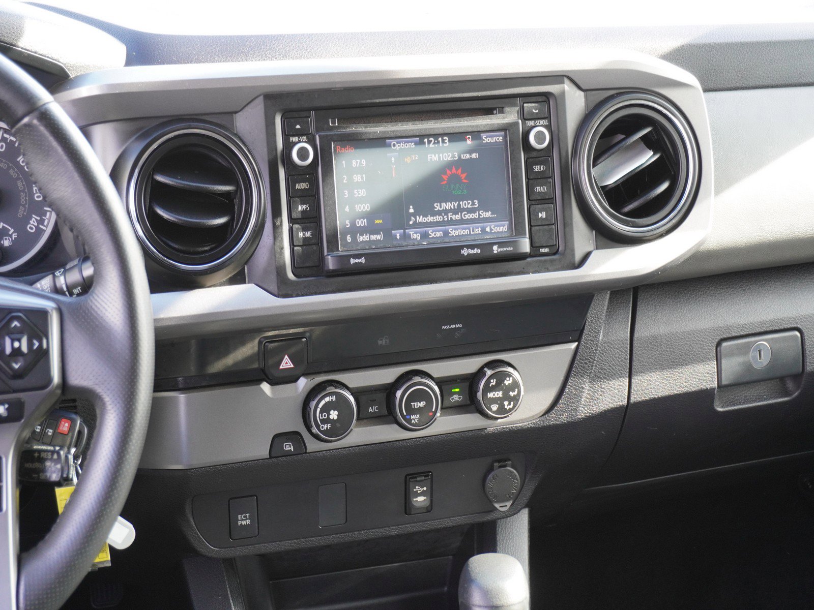Used 2019 Toyota Tacoma SR5 image 16
