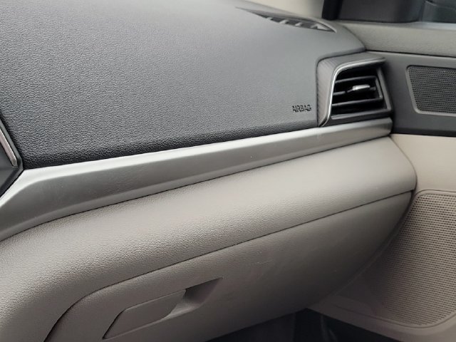 Used 2020 Hyundai Elantra SE FWD image 28