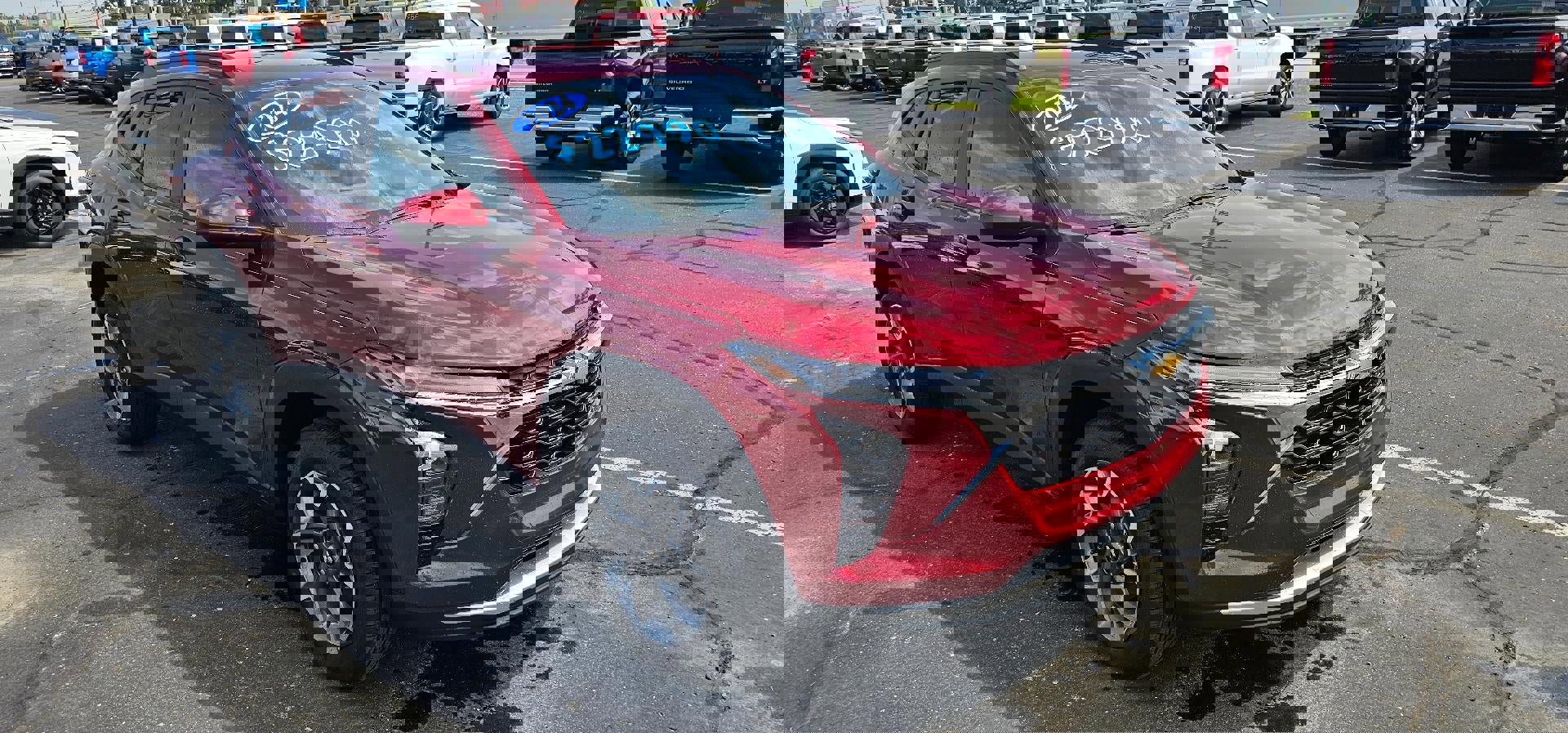 Used 2024 Chevrolet Trax LT w/ Driver Confidence Package image 1