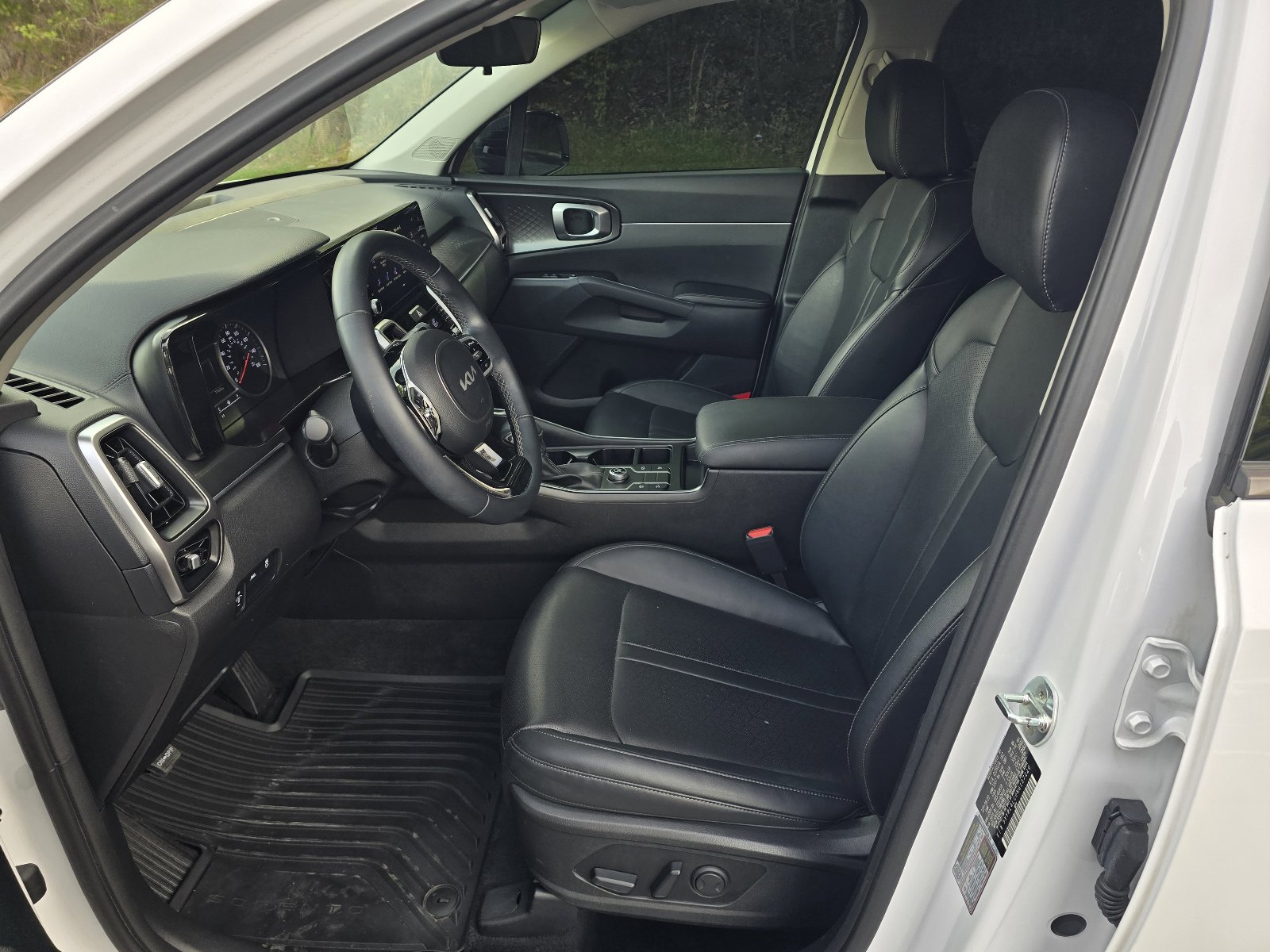 Used 2022 Kia Sorento S image 12