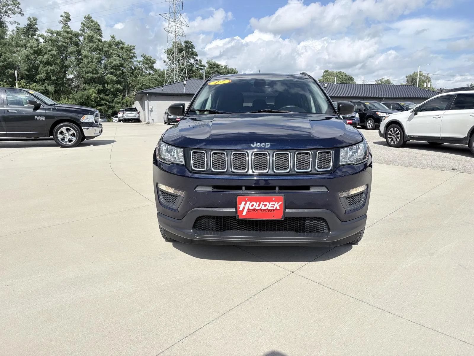 Used 2017 Jeep Compass Sport w/ Cold Weather Group AWD/4WD image 2