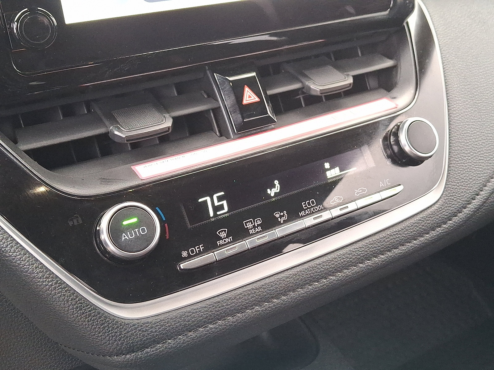 Certified 2024 Toyota Corolla SE image 16