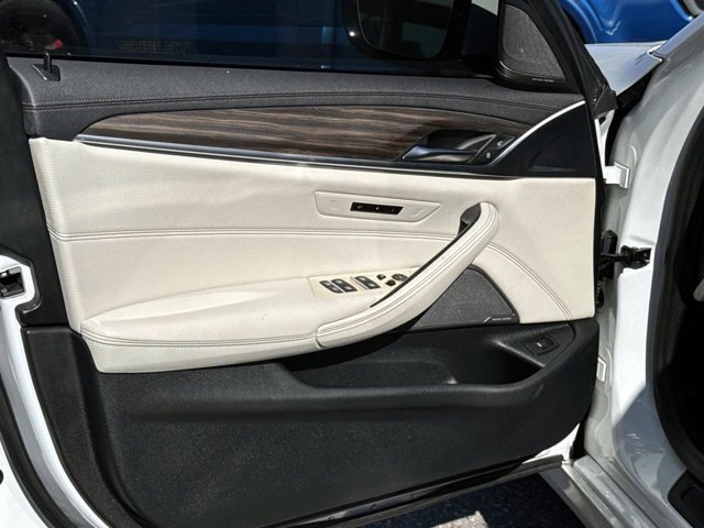 Certified 2022 BMW 530i 530i w/ Executive Package image 14