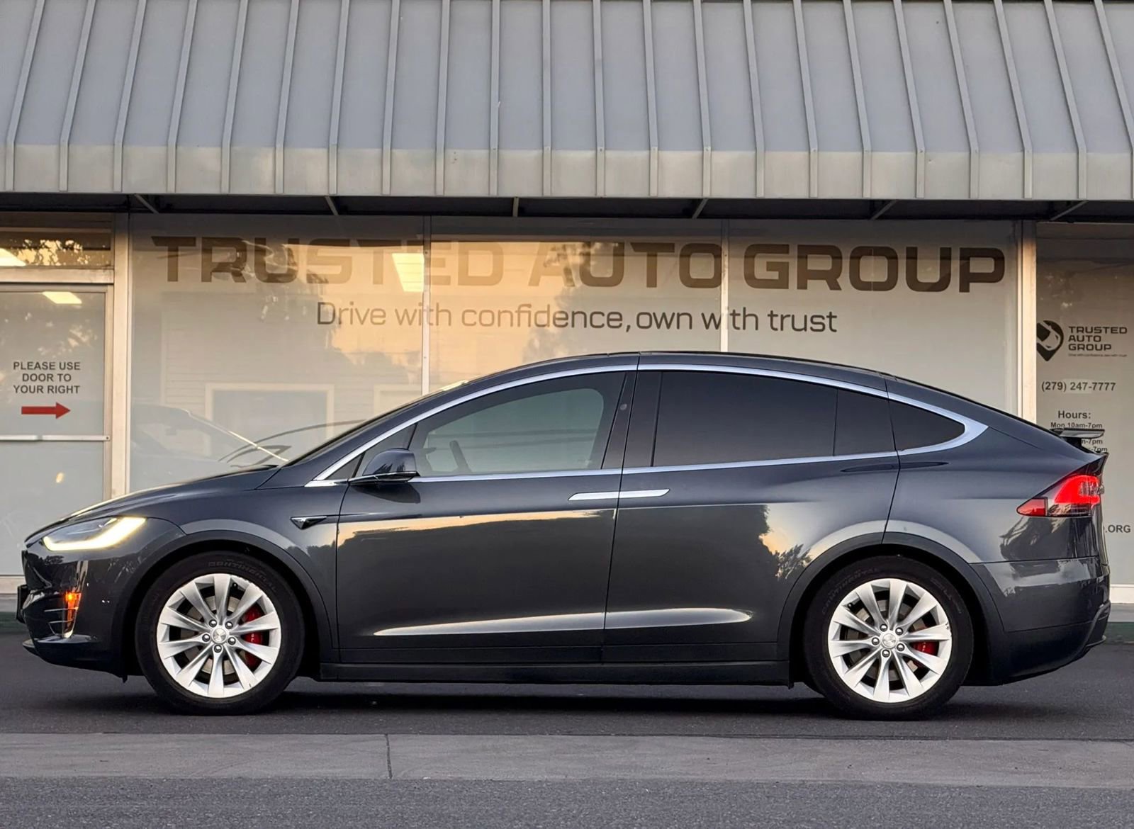 Used 2019 Tesla Model X Long Range image 6
