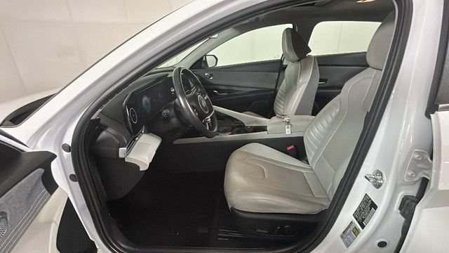 Used 2024 Hyundai Elantra Limited FWD image 12