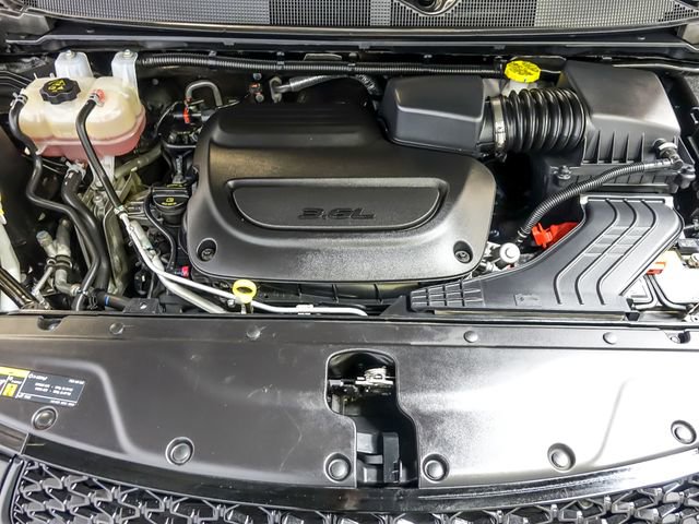 Used 2025 Chrysler Pacifica Limited FWD image 35
