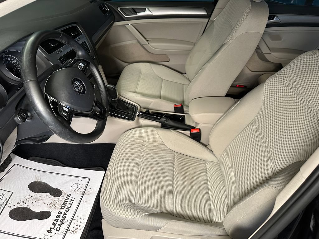 Used 2016 Volkswagen Golf S FWD image 19