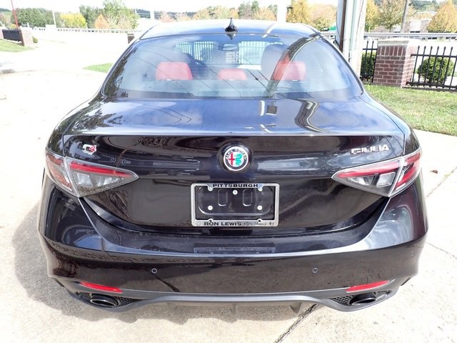 New 2025 Alfa Romeo Giulia Sprint image 4