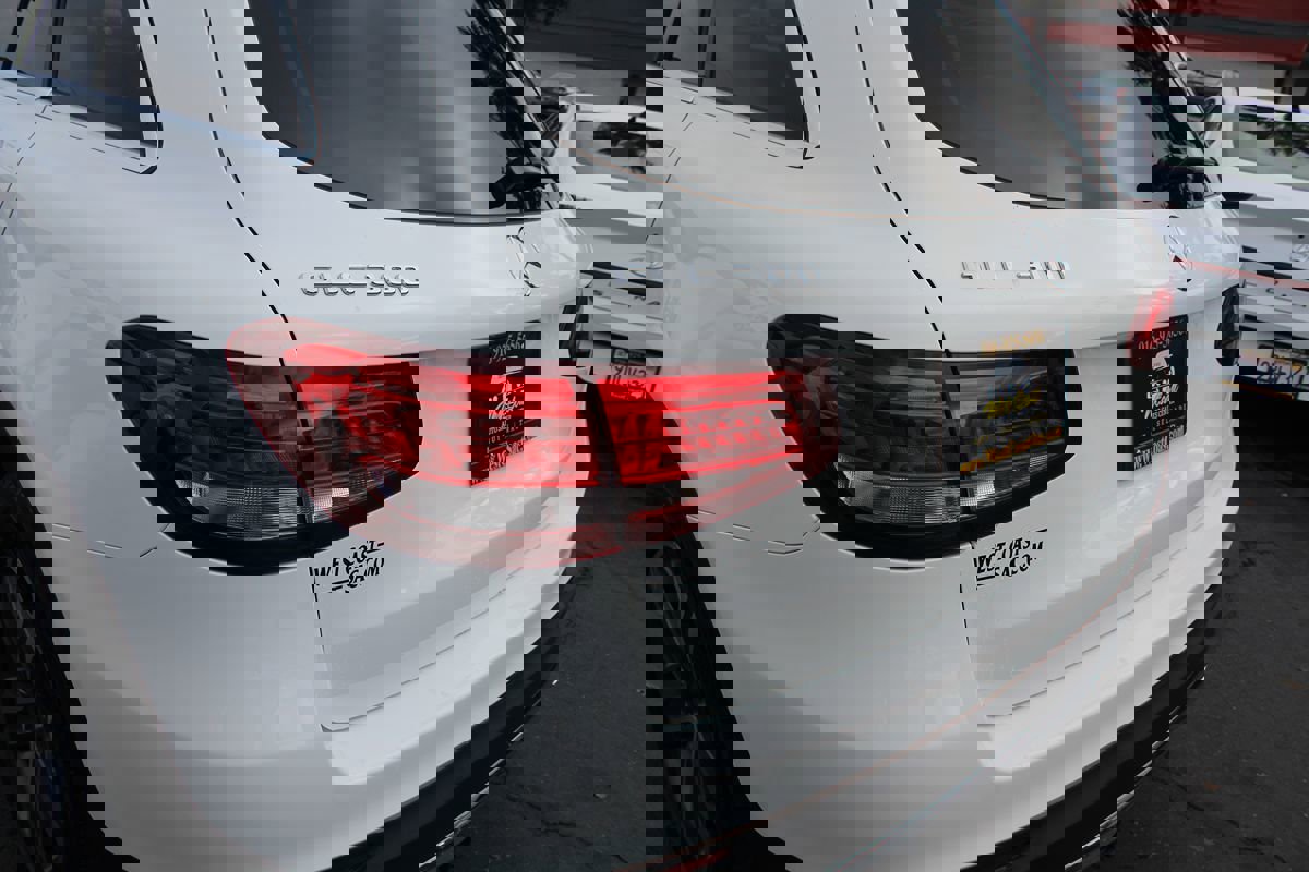 Used 2019 Mercedes-Benz GLC 300 w/ Premium Package image 15