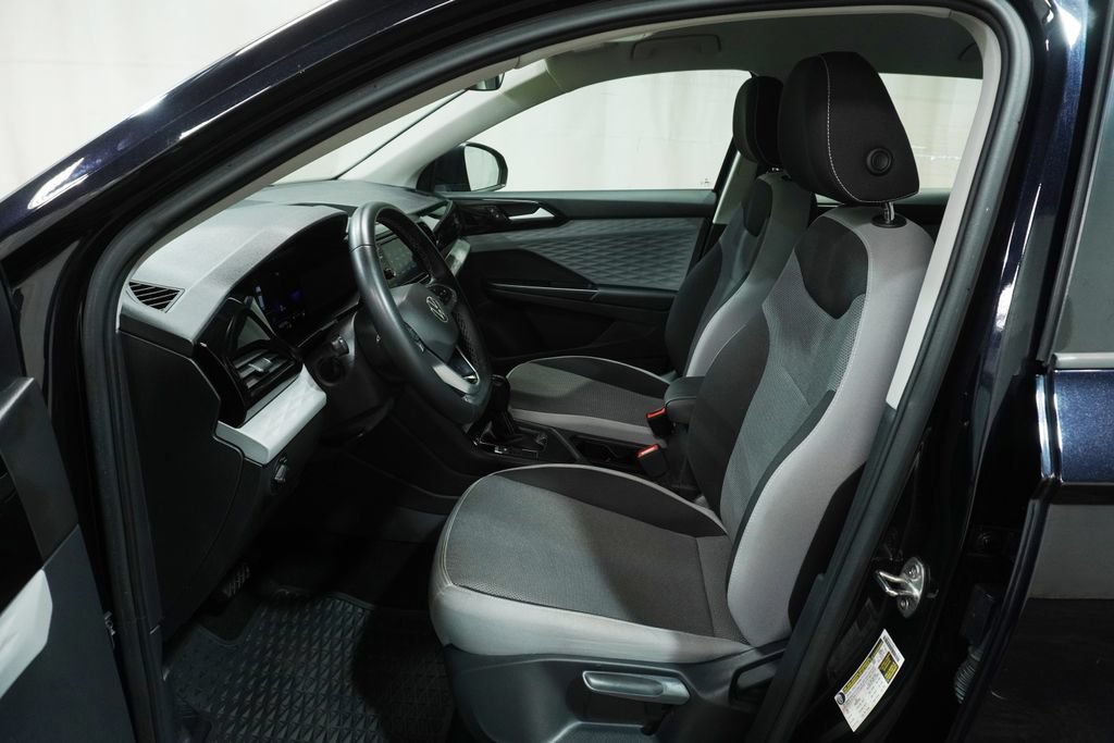 Used 2023 Volkswagen Taos S FWD image 9