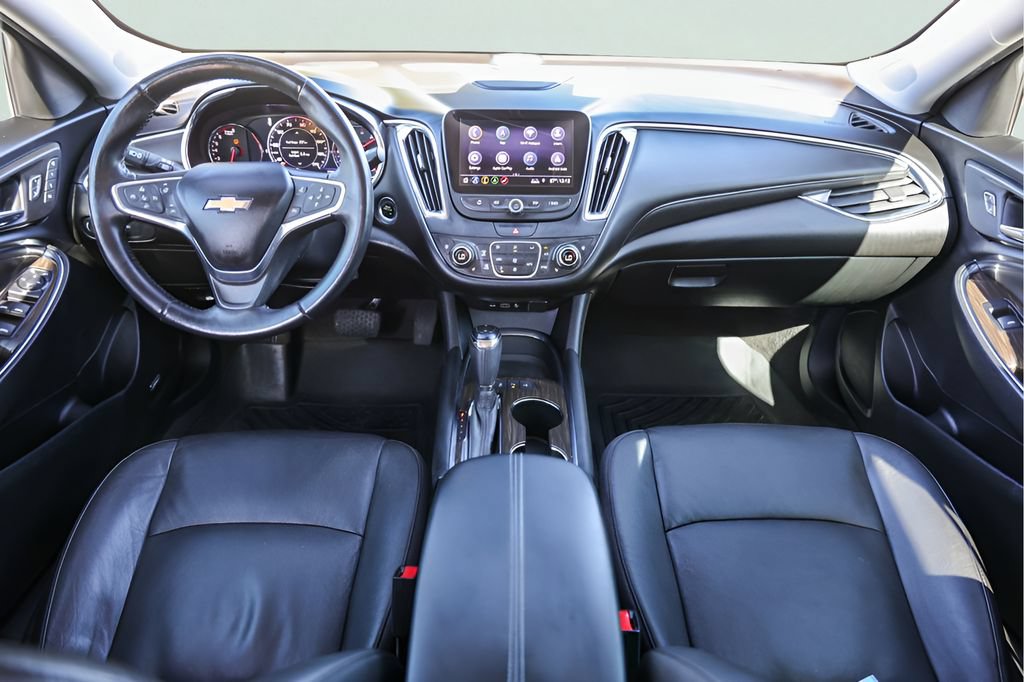 Used 2020 Chevrolet Malibu Premier FWD image 28