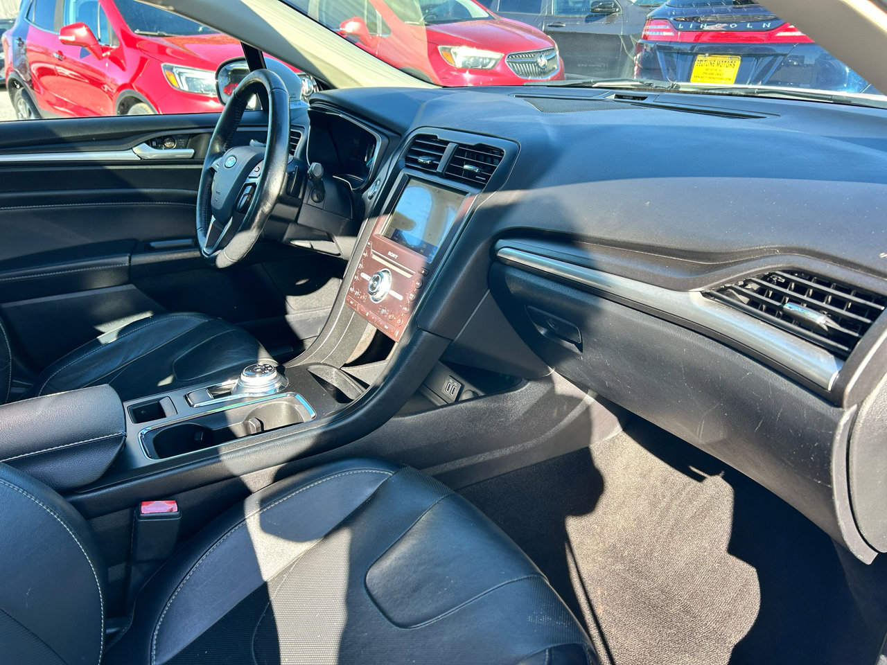 Used 2020 Ford Fusion Titanium image 9