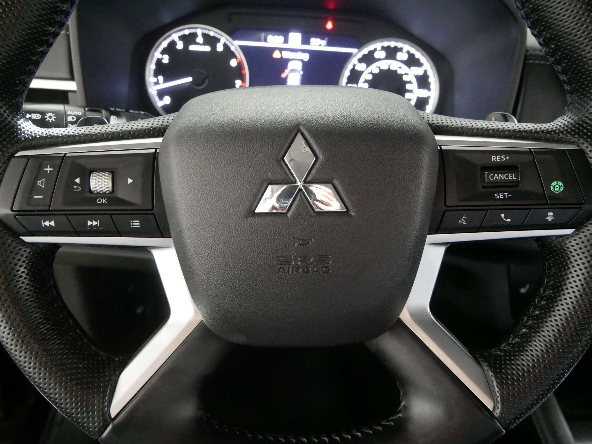 Used 2022 Mitsubishi Outlander SEL image 25