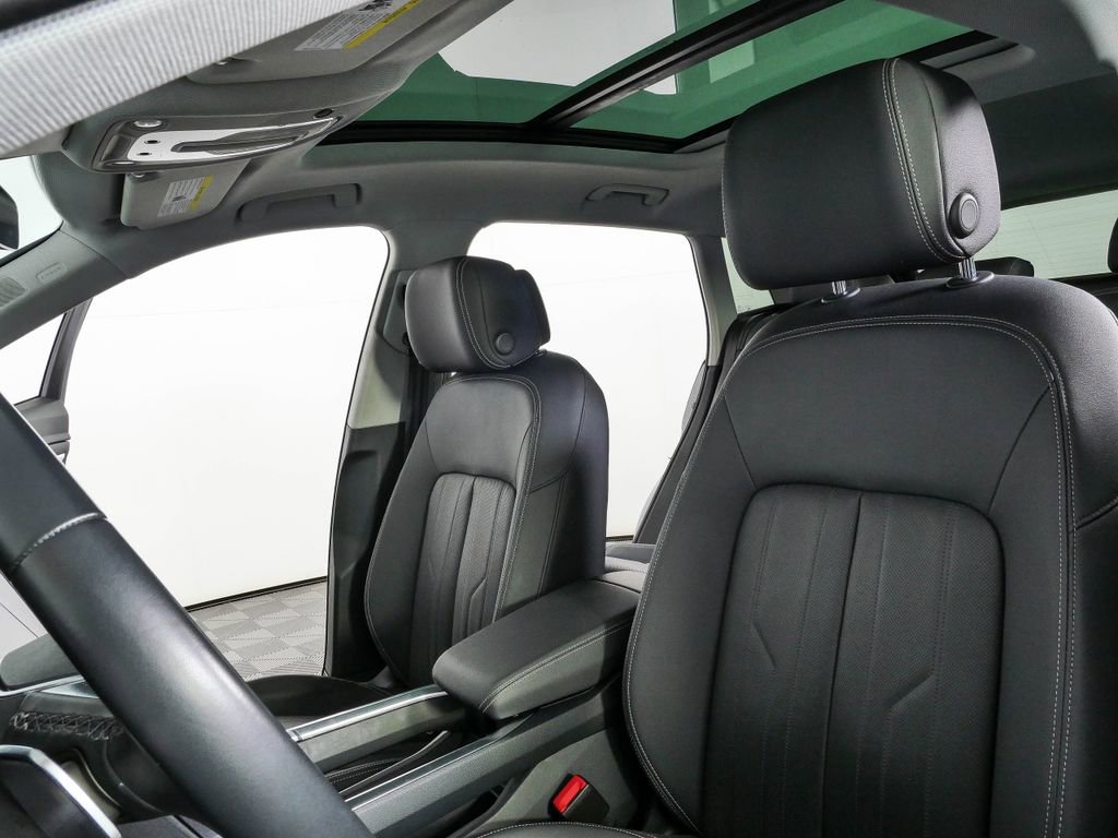 Used 2022 Audi e-tron Premium Plus w/ Premium Plus Package AWD/4WD image 5