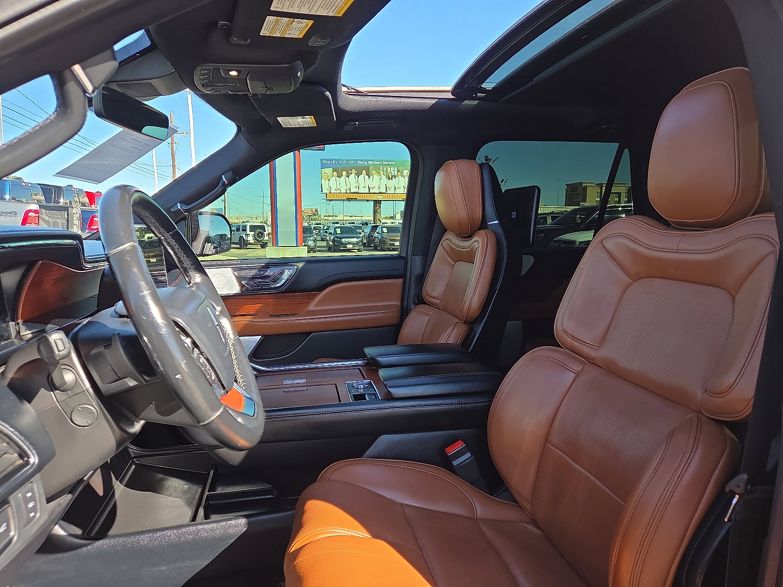Used 2019 Lincoln Navigator L Reserve image 11