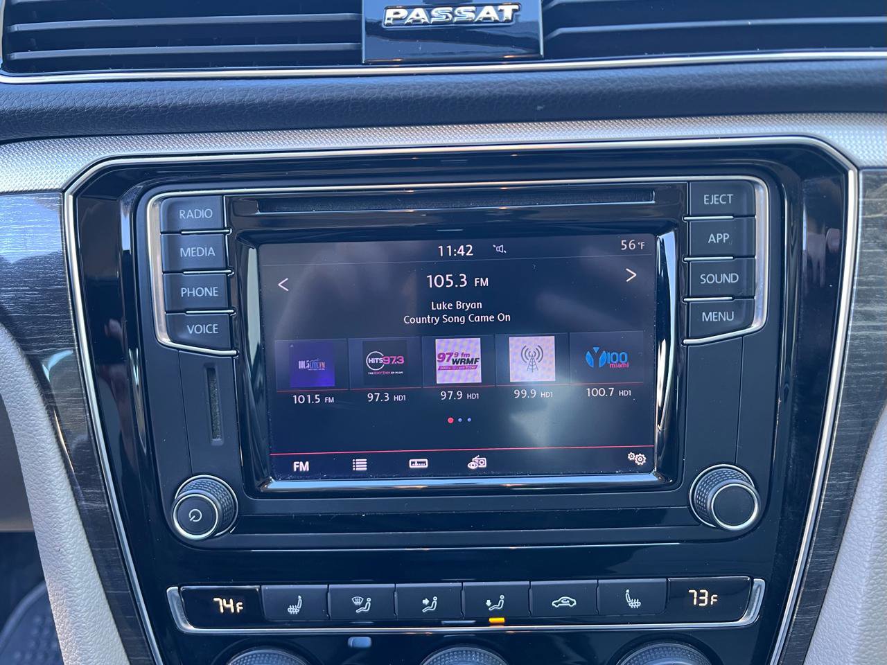 Used 2018 Volkswagen Passat 2.0T SE FWD image 30