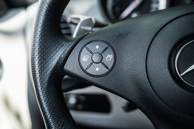 Used 2009 Mercedes-Benz SLK 55 AMG image 66