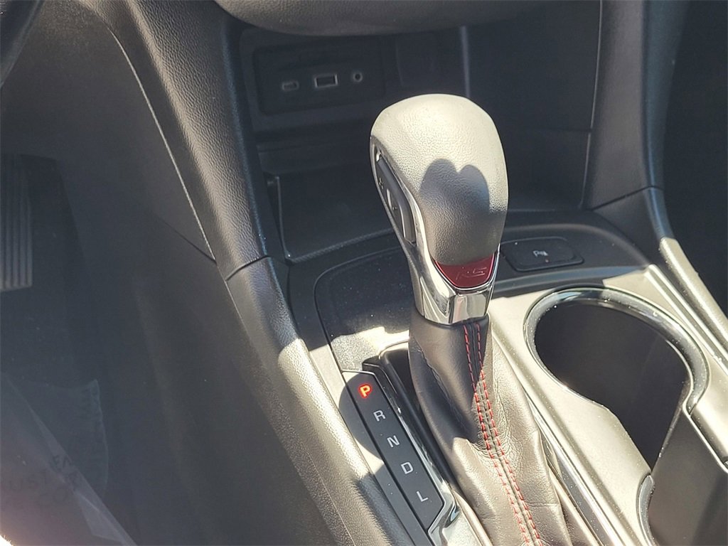 Used 2022 Chevrolet Equinox RS w/ RS Leather Package image 23