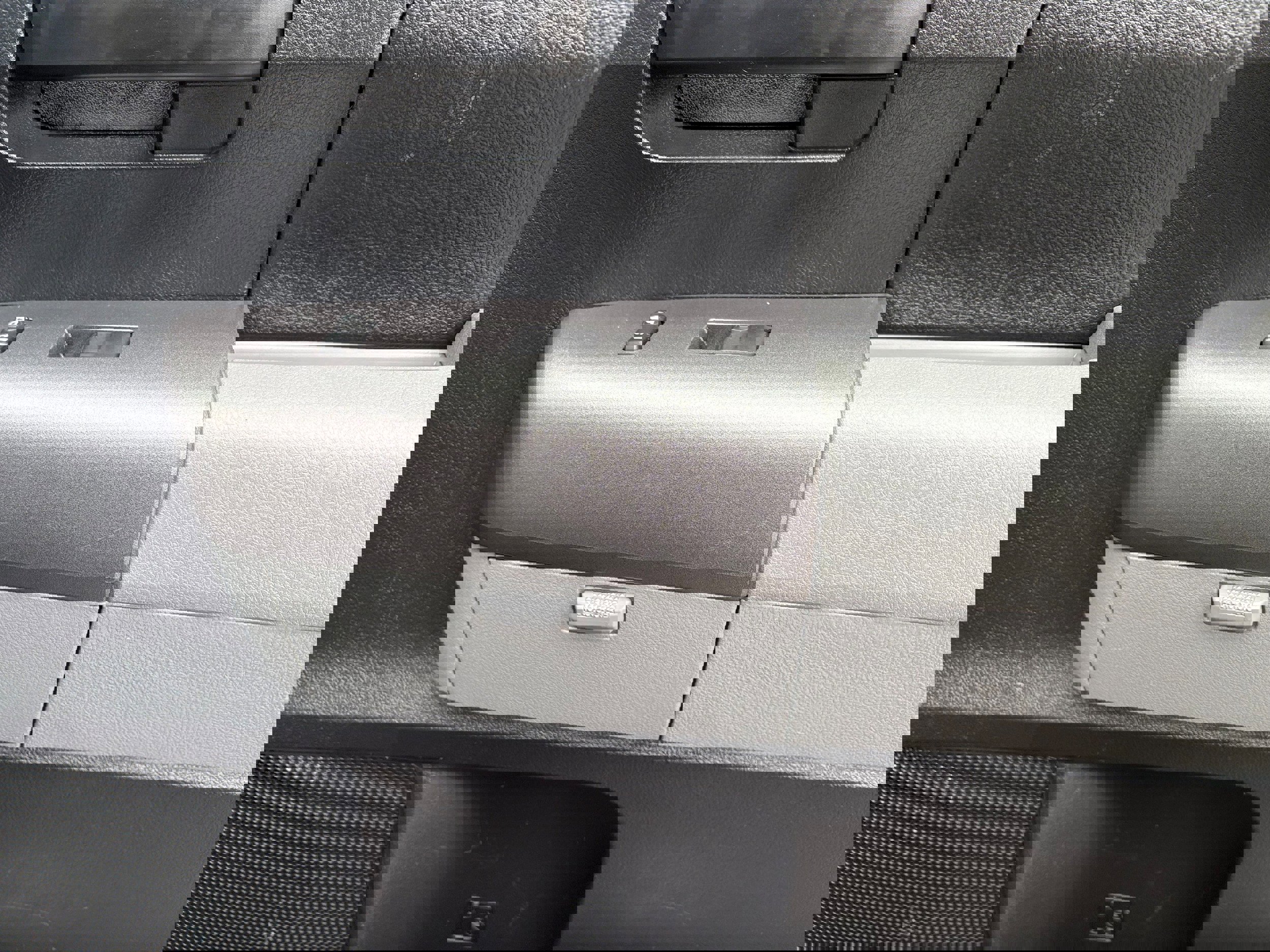 Used 2010 Toyota Tundra 4x4 Double Cab image 32