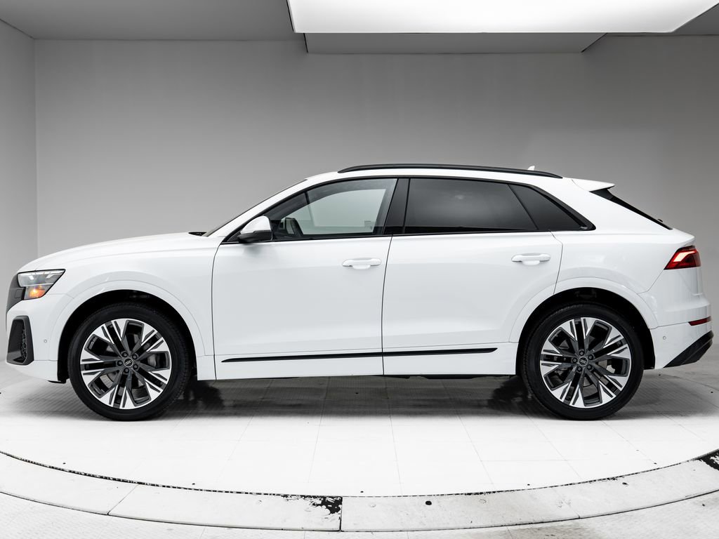 Certified 2025 Audi Q8 Premium Plus w/ Premium Plus Package AWD/4WD image 2