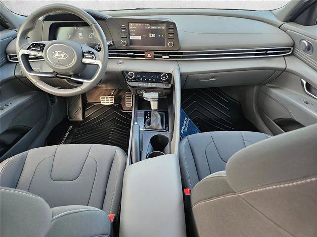 Used 2025 Hyundai Elantra Sport FWD image 15