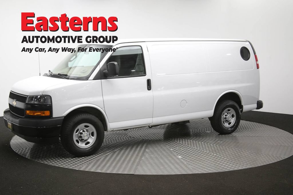 Used 2021 Chevrolet Express 3500 w/ Driver Convenience Package RWD image 53