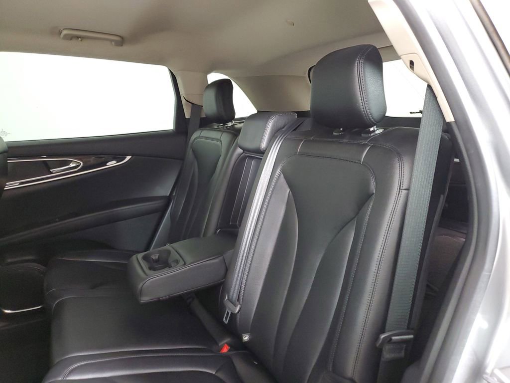 Used 2023 Lincoln Nautilus FWD image 13