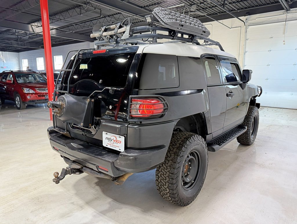 Used 2009 Toyota FJ Cruiser 4WD image 10