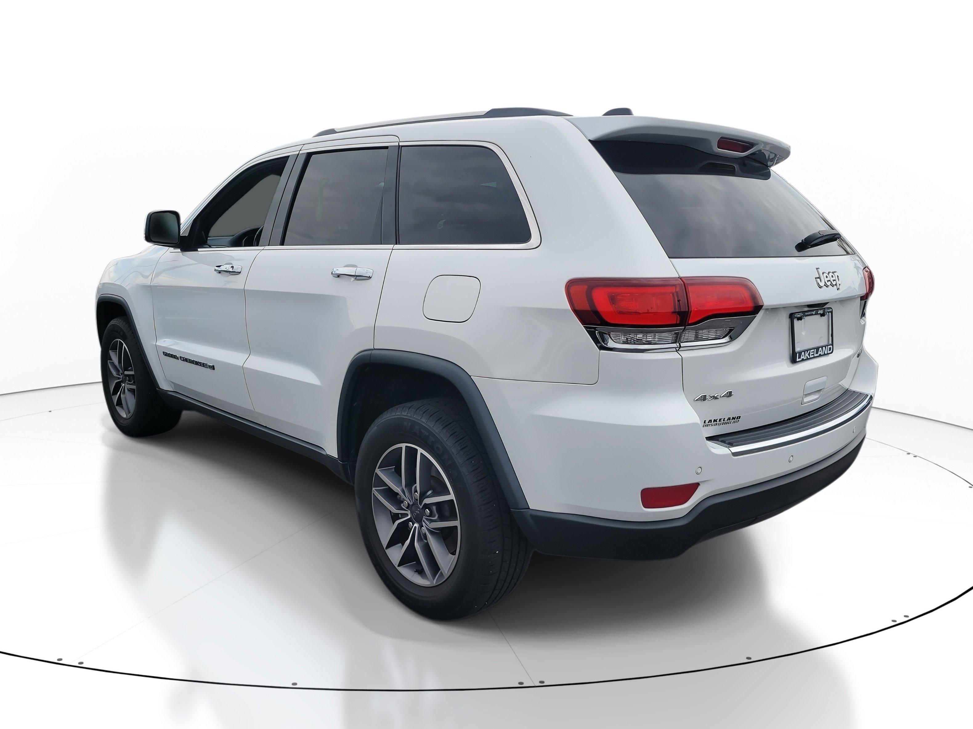 Used 2022 Jeep Grand Cherokee Limited image 6