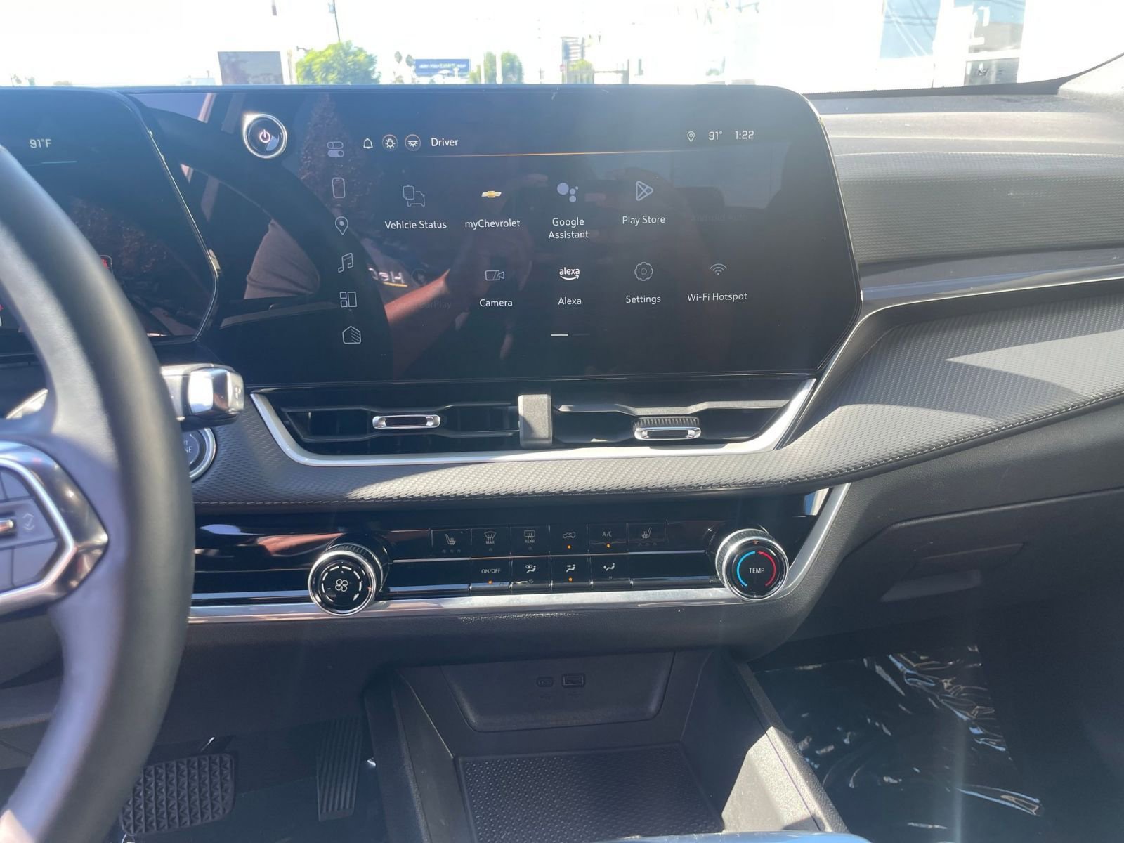 Used 2025 Chevrolet Equinox LT image 18