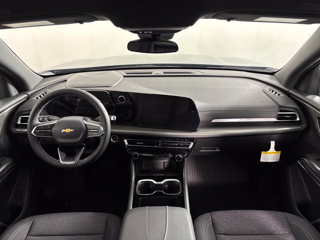 New 2027 Chevrolet Traverse LT w/ LPO, Floor Liner Package FWD image 20